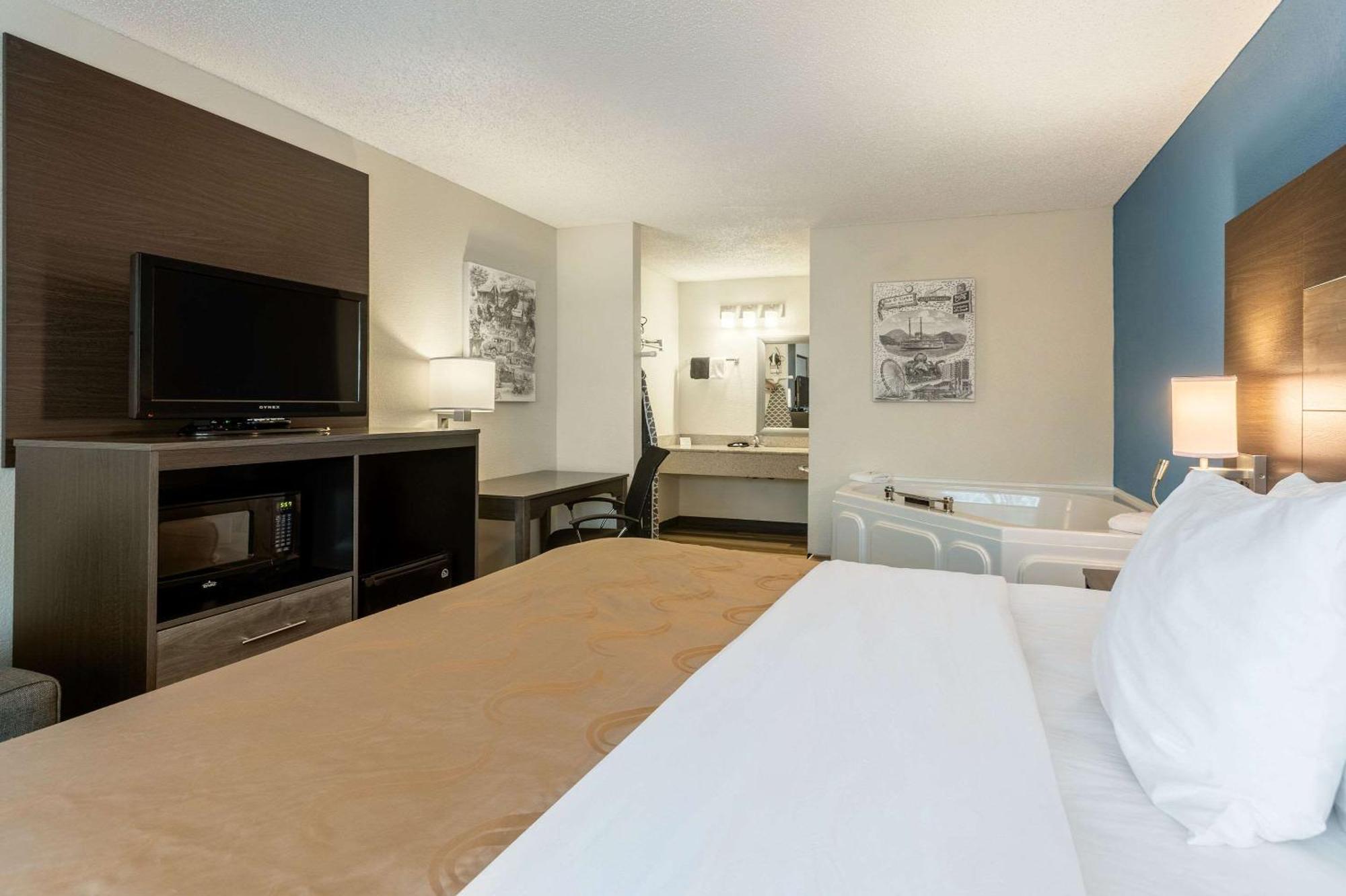 Quality Inn Branson On The Strip Exteriör bild